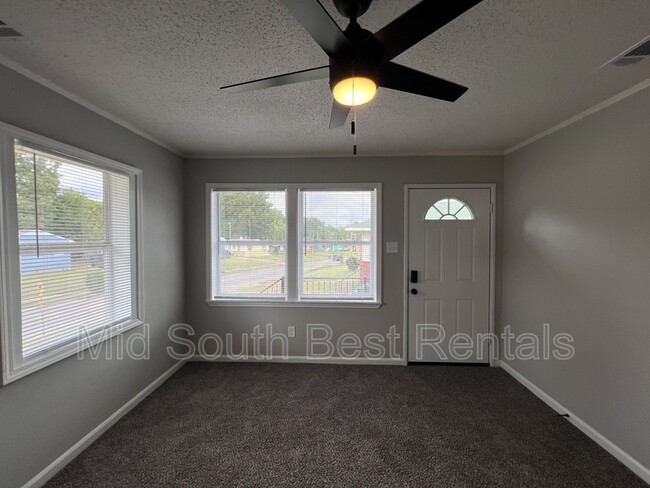 Building Photo - 761 Tampa Ave