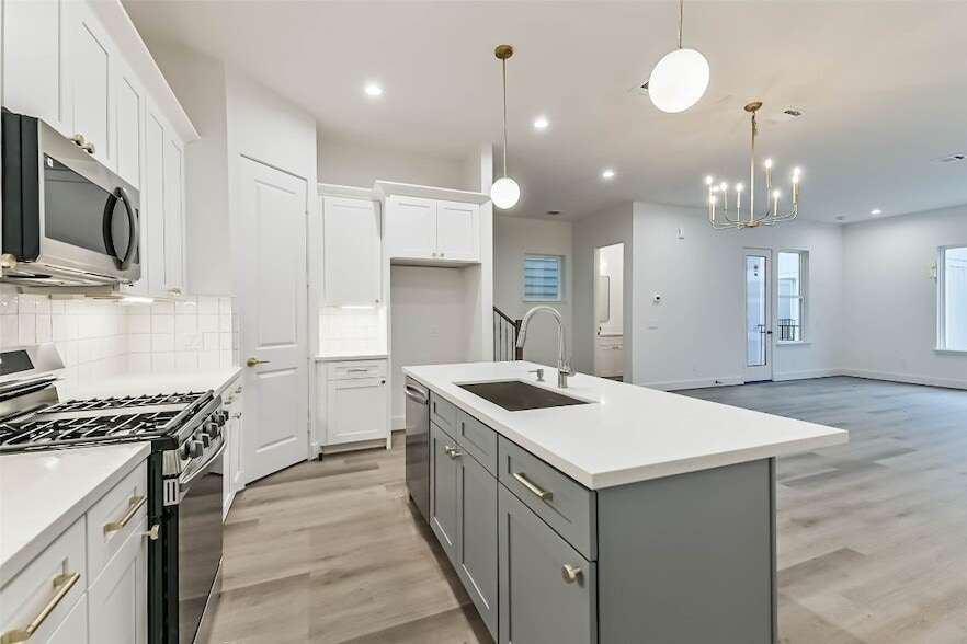 Photo - 7709 Earl Rudder Way Unit