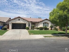 Building Photo - 11110 Snowcreek Falls Ave