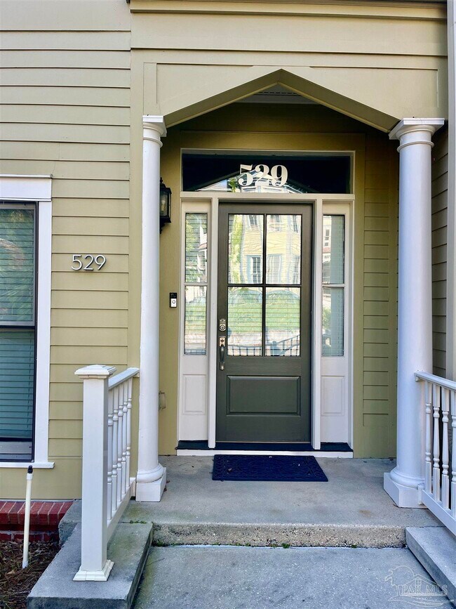 Foto del edificio - 529 N Spring St