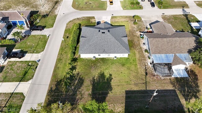 Building Photo - 4022 SW 7th Pl