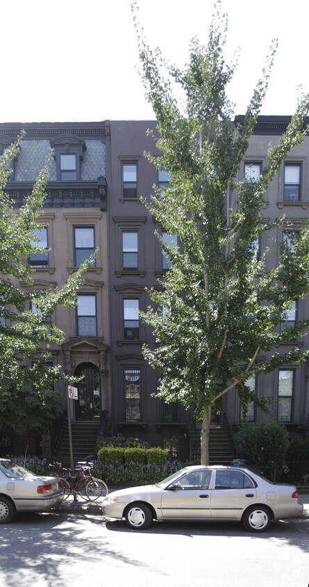 Building Photo - 204 Park Pl