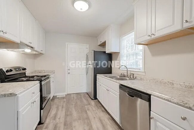 Foto del edificio - 1908 St Louis Ave