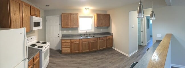 Building Photo - 605 N Adair Street Apt #2