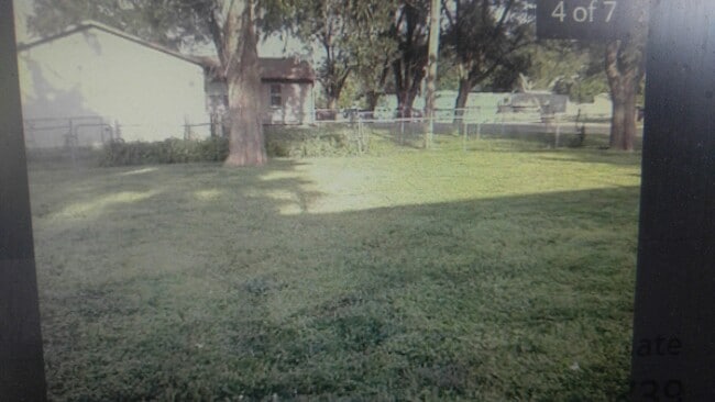 Foto del edificio - 1719 Hickory St