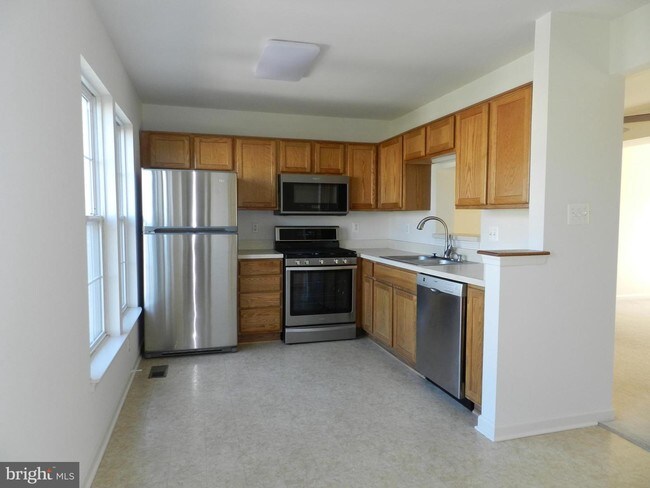 Building Photo - 9820 Bartley Ct