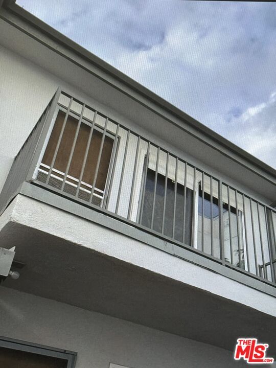 Building Photo - 4817 Oakwood Ave