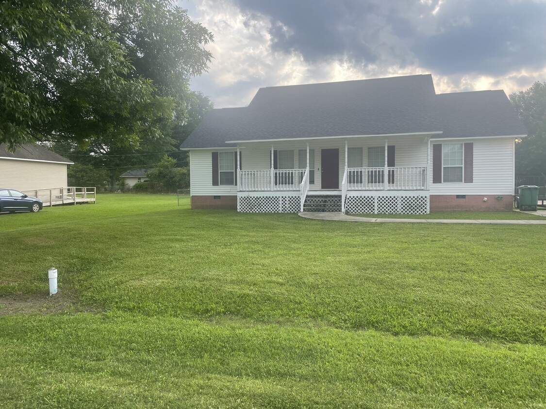 110 Helen Warren Vogel St, Hanceville, AL 35077 House Rental in