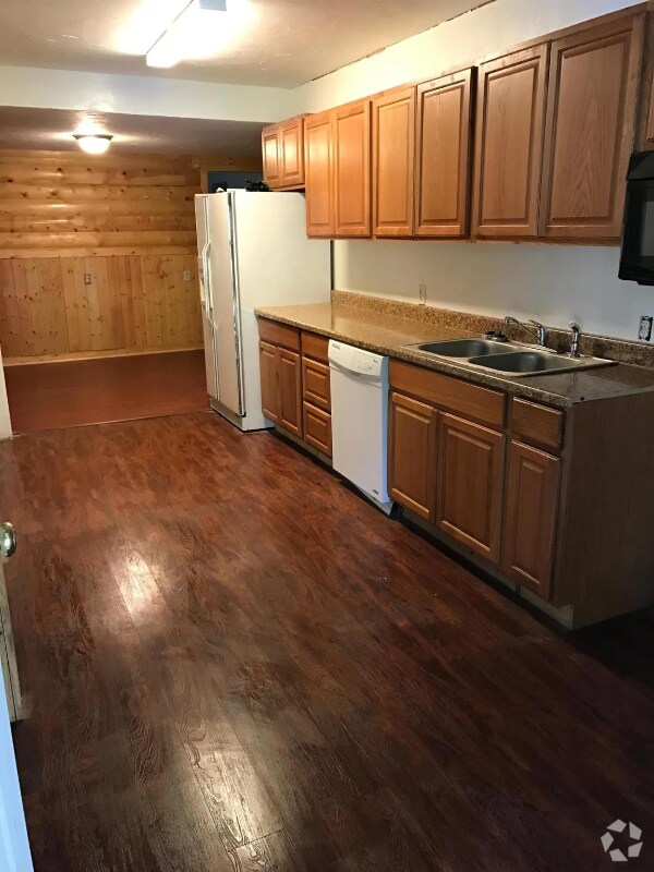 Apartments with Garages in Kila, MT 1 Rentals