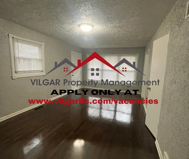 Building Photo - What a home ! 3 spacious bedrooms, 1 bathr...