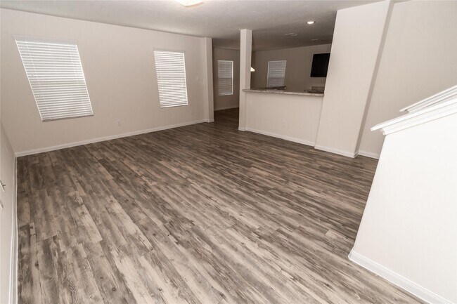 Foto del edificio - 915 Dancing Sun Court