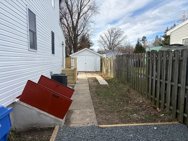 Building Photo - 228 Delaware Ave