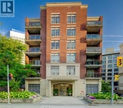 Building Photo - 4196 Dundas St W