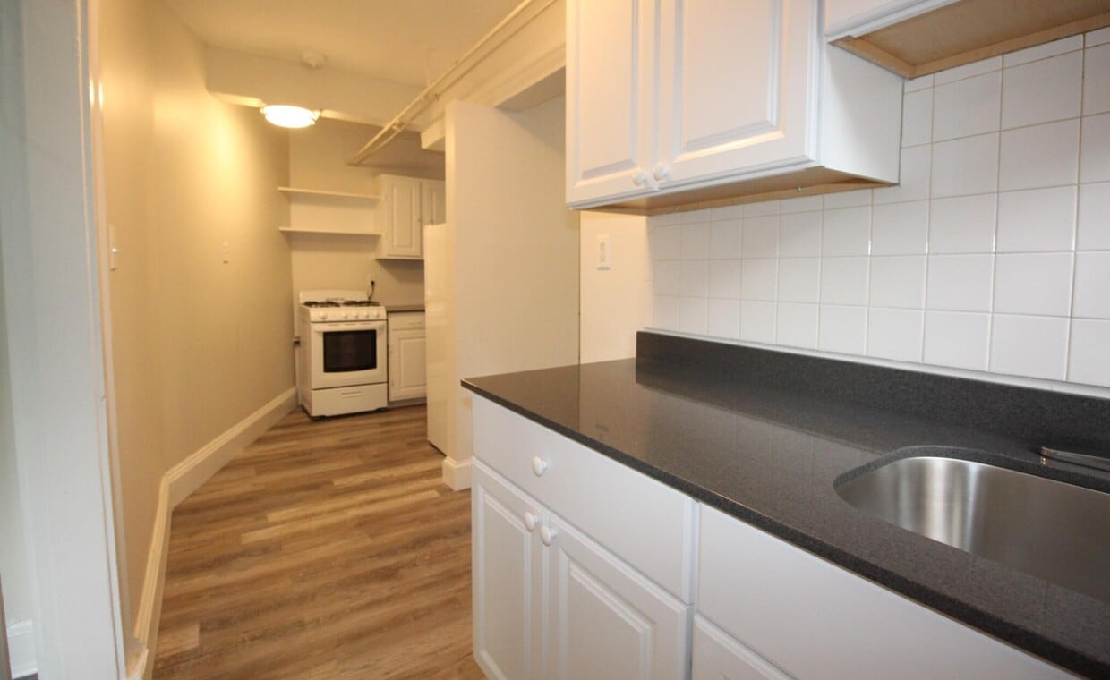 Primary Photo - 3 Crawford St