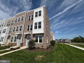 Building Photo - 14495 Leafhopper Dr