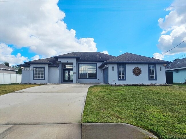 Building Photo - 2161 SW Imperial St