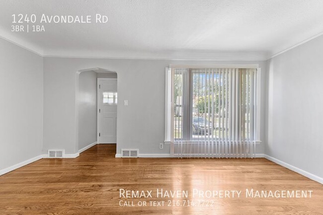 Building Photo - 1240 Avondale Rd, South Euclid - Just Upda...