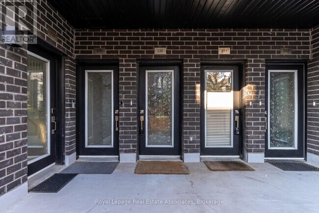 Building Photo - 1145-1145 Journeyman Ln