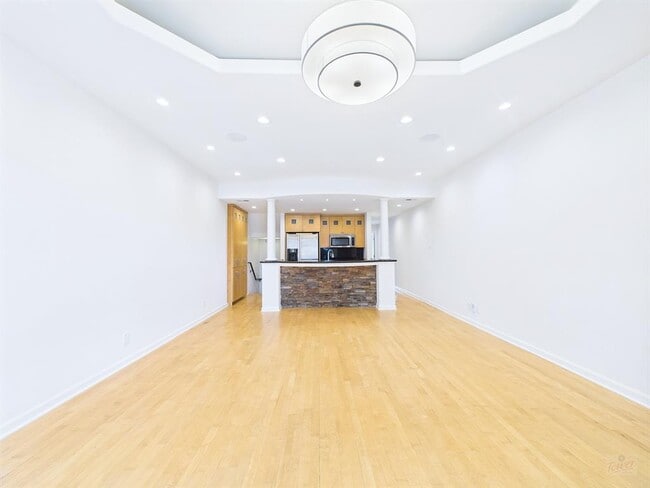 Building Photo - 1501 Barton Springs Rd