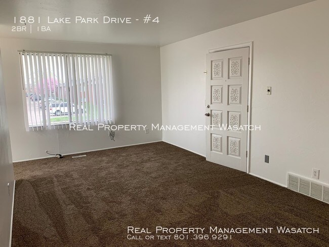 Building Photo - 1881 Lake Park Dr