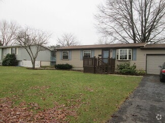 Building Photo - 597 Aurora Dr
