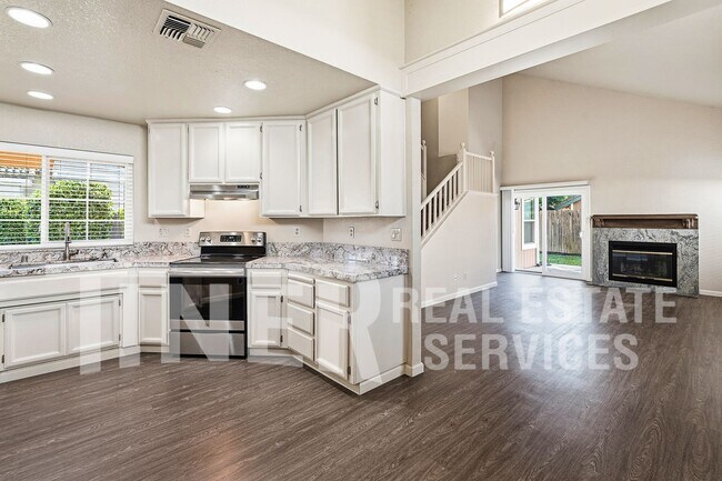 Building Photo - 5626 Bolton Way