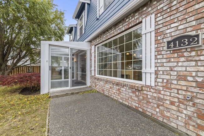 Building Photo - 4132 Matia Dr
