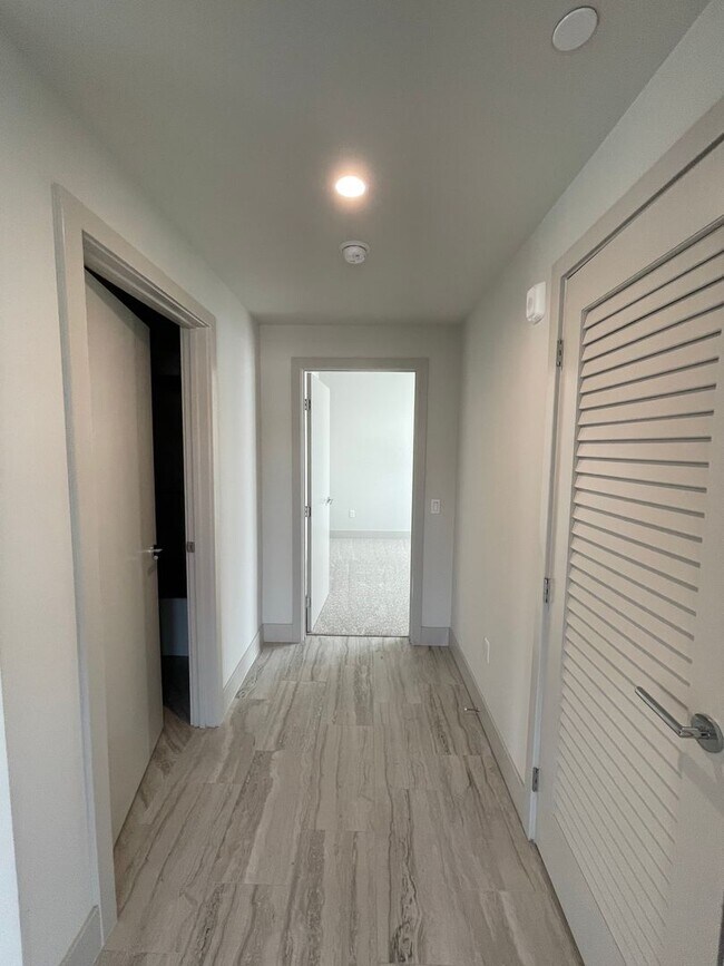 Interior Photo - La Vida Melrose