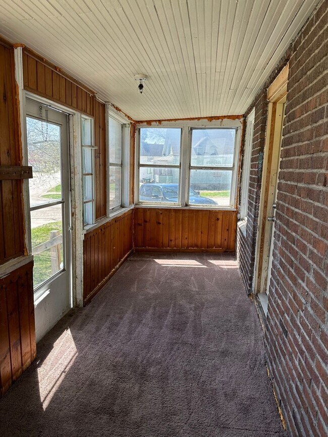 Building Photo - 3 br, 1 bath House - 302 2nd Street NW