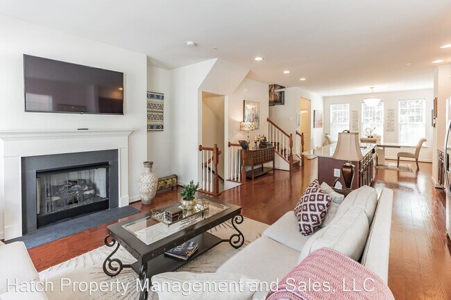 Building Photo - 3 br, 2.5 bath House - 9813 Wood Edge Way