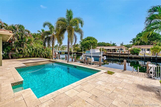 Foto del edificio - 977 SE 9th Ave