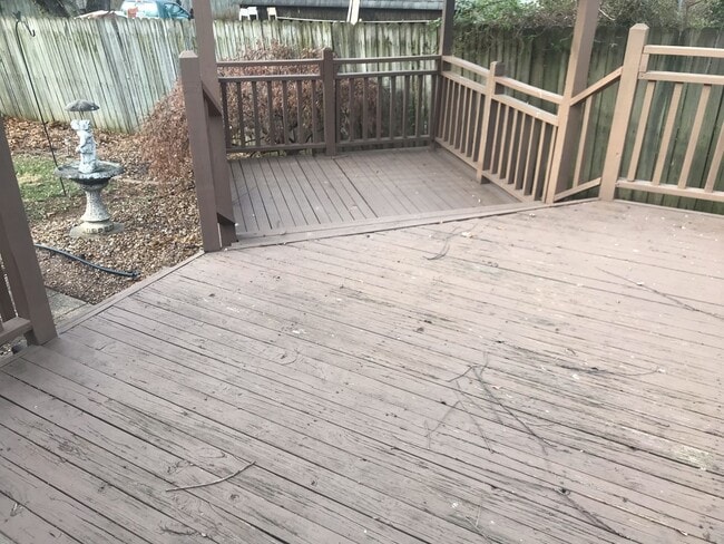 Building Photo - Beautiful 2 Bedroom Bathroom Patio Home Available NOW!