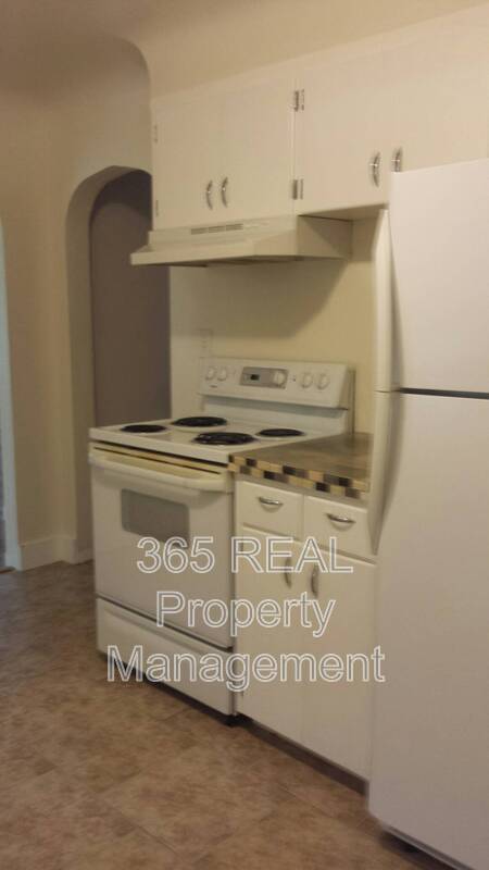 Building Photo - 2201 11 Street, Unit 1