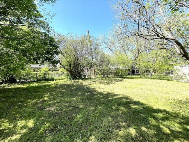 Building Photo - 3627 Flamingo Way