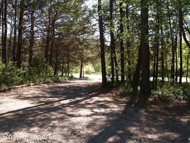 Building Photo - 3 br, 2 bath House - 782 Perth RD