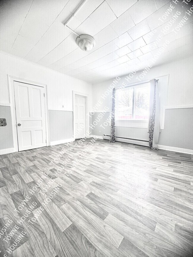 Building Photo - 256 14th St