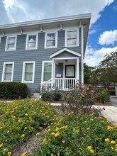 Building Photo - 112 W 31st Ln