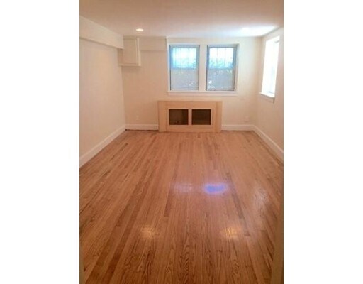 Foto del edificio - 114 Floral St