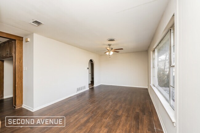 Foto del edificio - 2713 S Carrier Pkwy