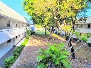 Building Photo - 17255 SW 95th Ave