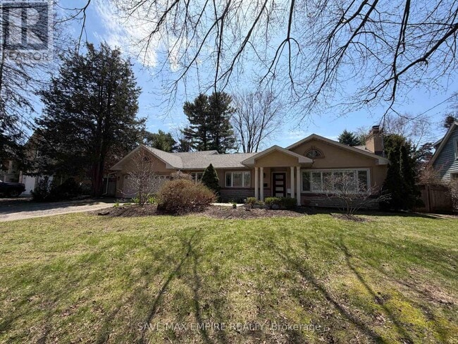 Building Photo - 964 Parkland Ave