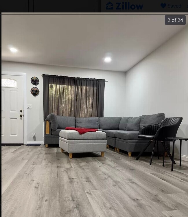 Building Photo - 22718 Figueroa St