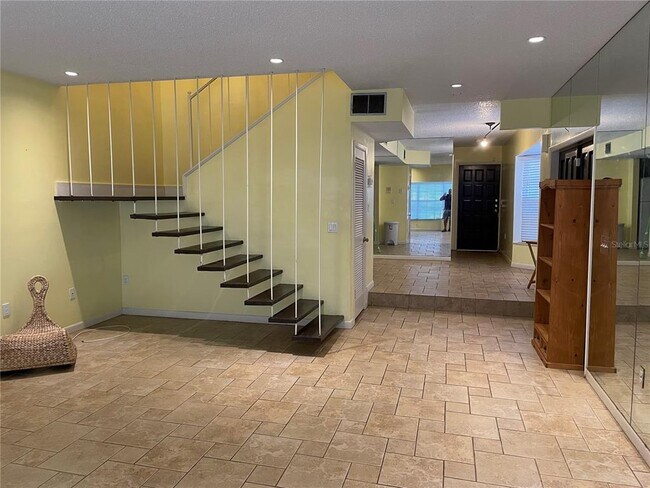 Building Photo - 4437 Vieux Carre Cir