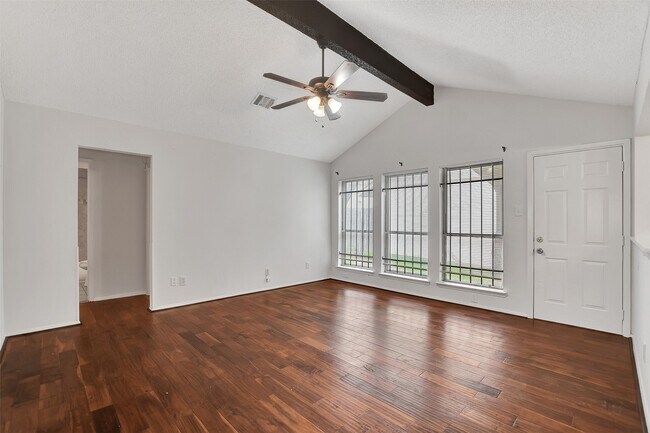 Building Photo - 17807 Glenmark Dr