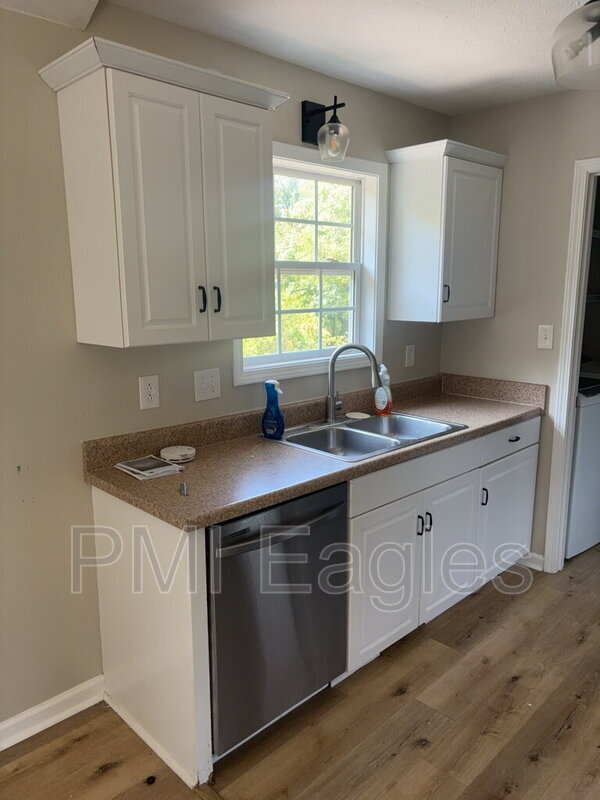 Foto del edificio - 940 Granny White Rd