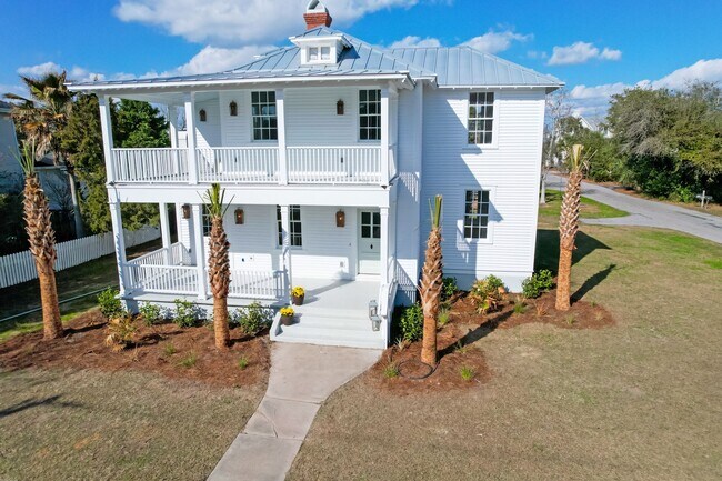 Foto del edificio - 1754 Central Ave