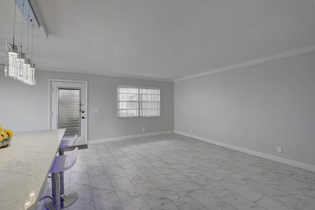 Building Photo - 974 Normandy Trail