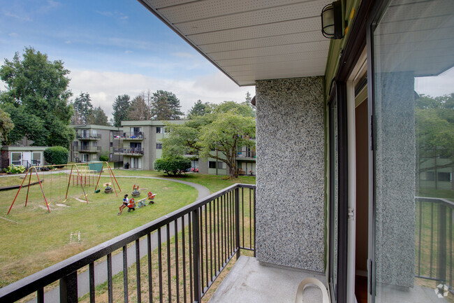 1BR, 1BA - 585SF (Building C) - Cedartree Village