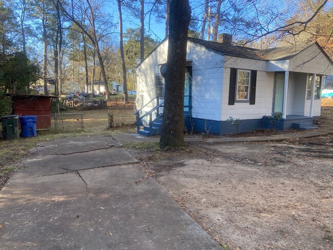 Building Photo - 2 bedroom home 5 mins from Downtown Columbia