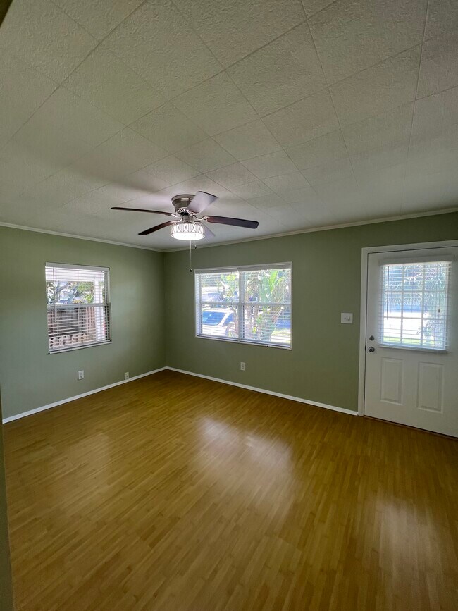 Foto del edificio - 5321 Newton Ave S